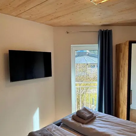 Koenig Apartment